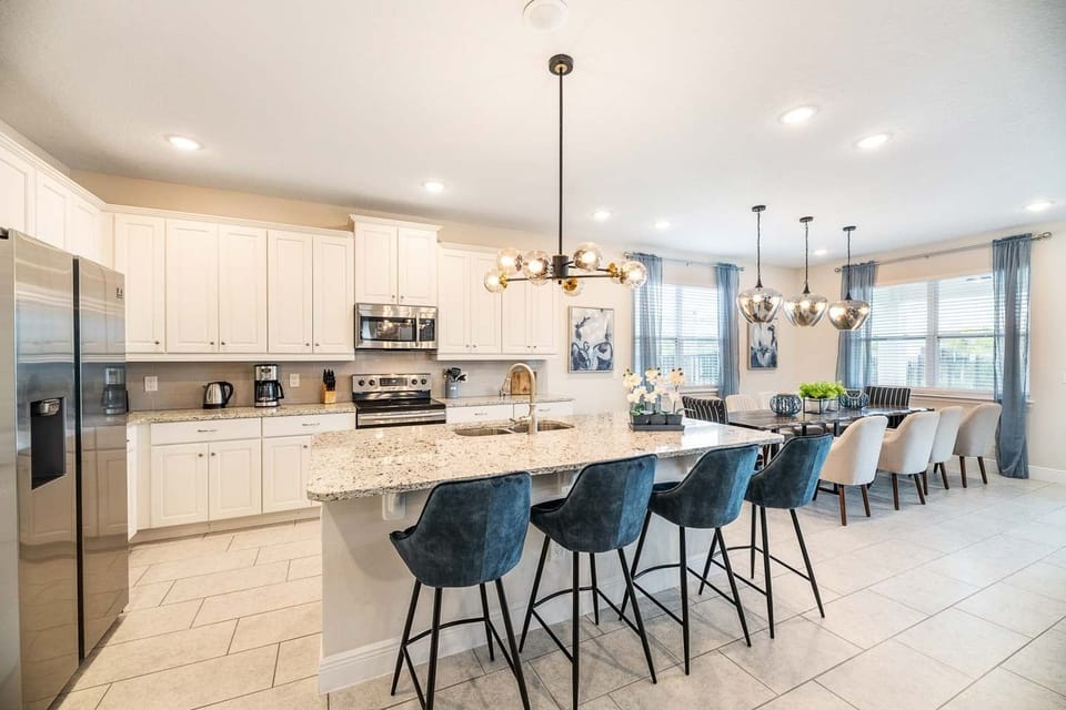 House, Multiple Beds, Pool View (EC404 - The Beautifully Bright Estate) | Private kitchen