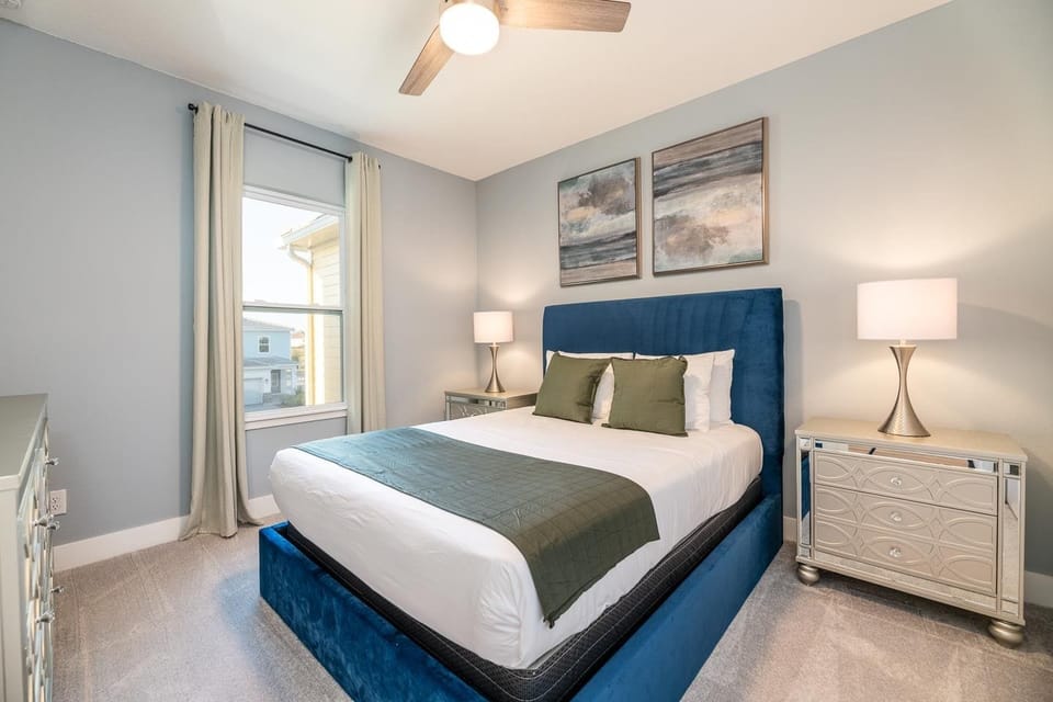 Elegant Townhouse With Pool Views at Reunion House in Osceola County