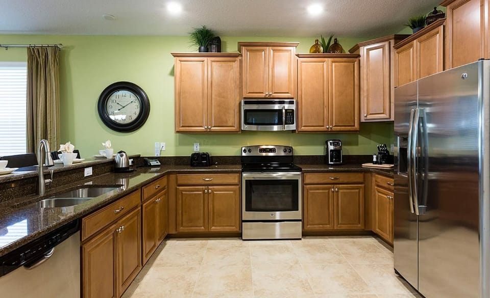 House, Multiple Beds, Pool View (CG019 - The Angelic Abode) | Private kitchen