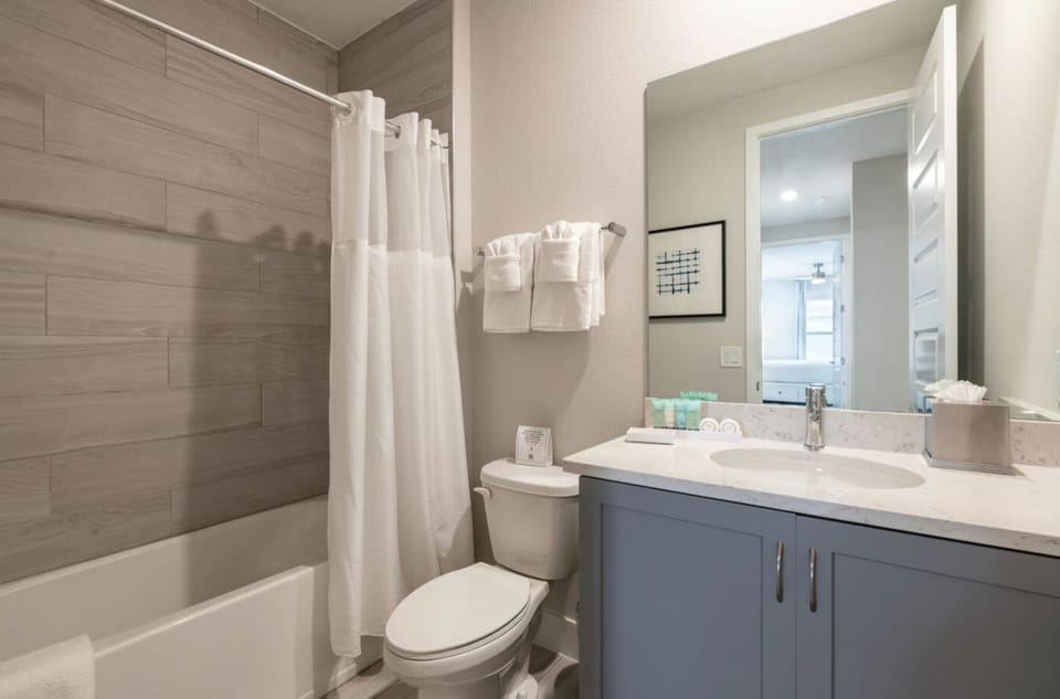 The Tranquil Townhome - Elegant Townhome in Reunion Resort House in Osceola County
