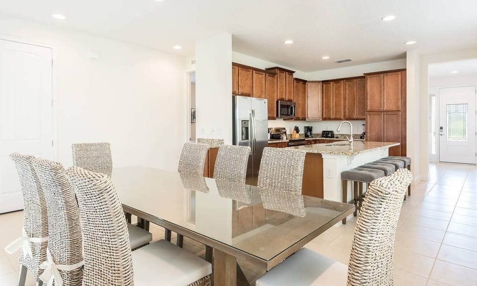 House, Multiple Beds, Pool View (EC221 - The Coziest Villa - MAD) | 8 bedrooms, individually decorated, individually furnished, bed sheets