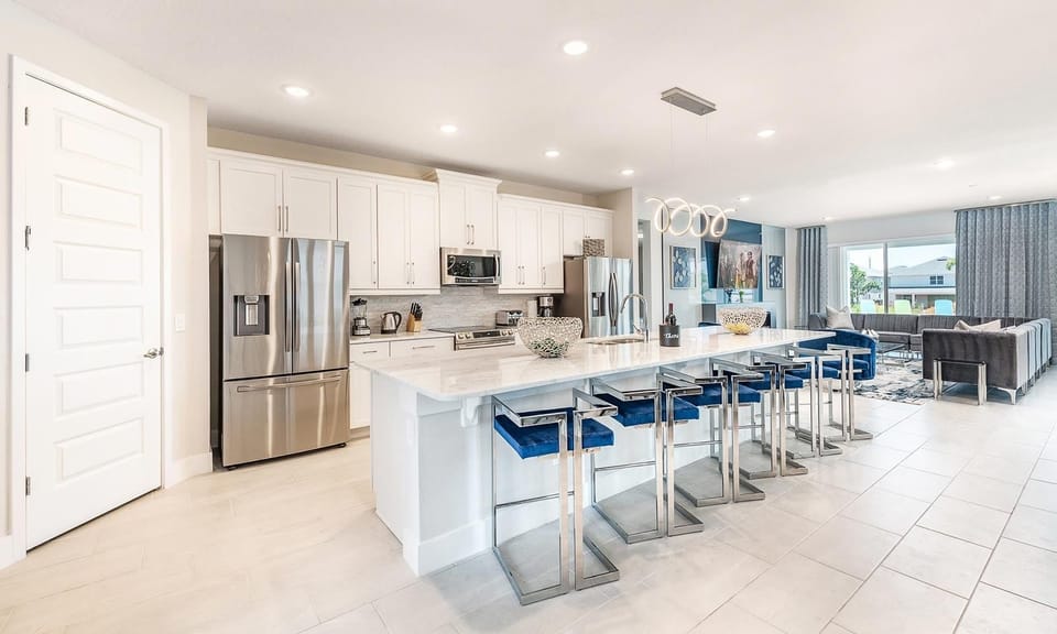 House, Multiple Beds, Pool View (EC354 - The Brightly Energetic Villa) | Private kitchen