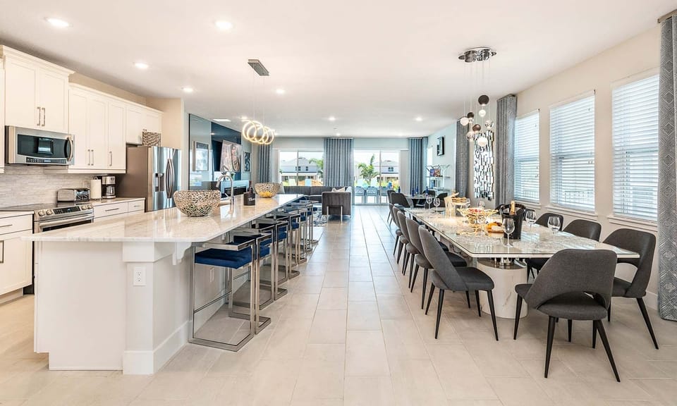 House, Multiple Beds, Pool View (EC354 - The Brightly Energetic Villa) | Private kitchen