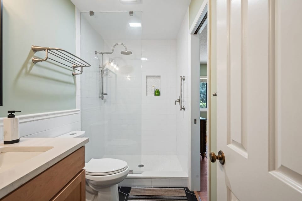 Ensuite bath