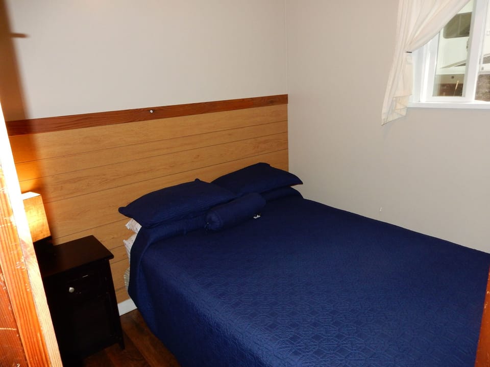 cabin20820bed