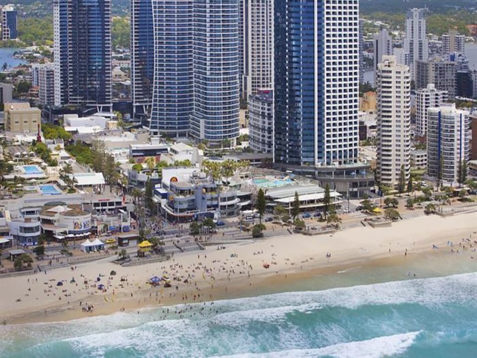 Surfer Paradise Beach 