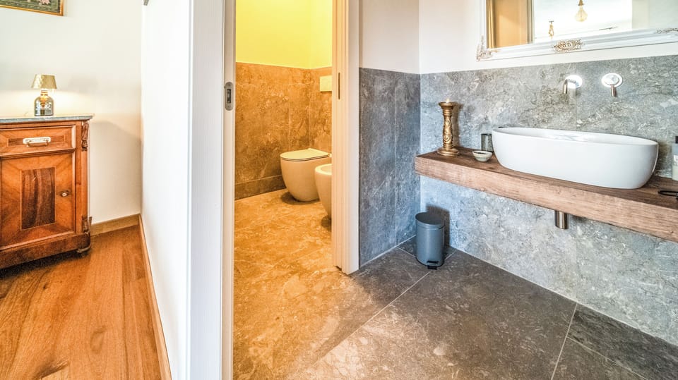 Room, Multiple Beds, Garden View | Bathroom