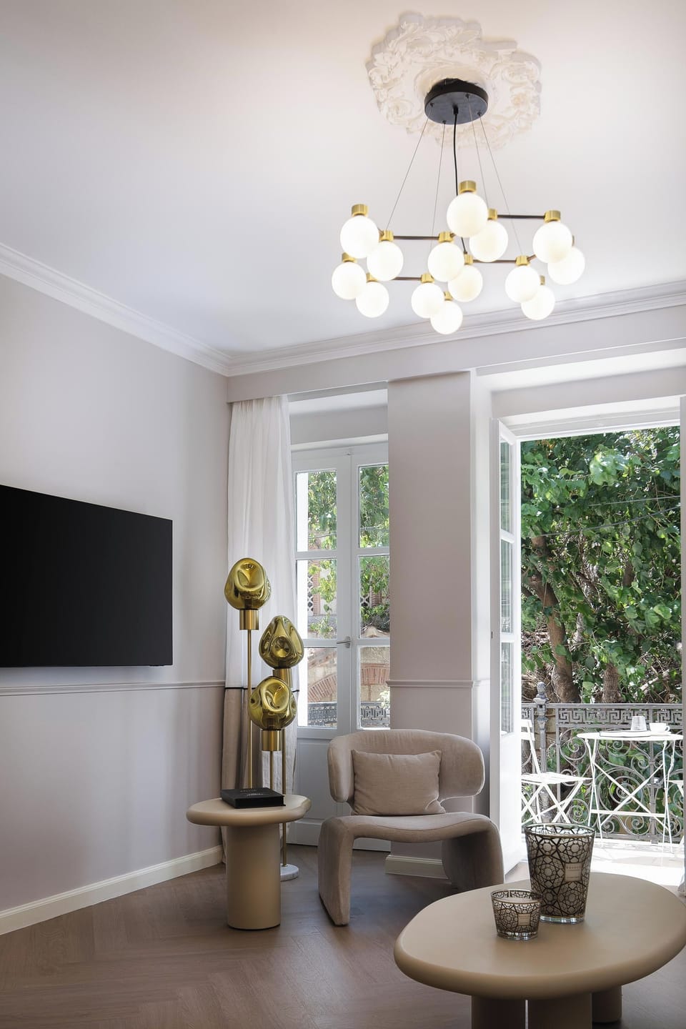 Spacious Open-Plan Living