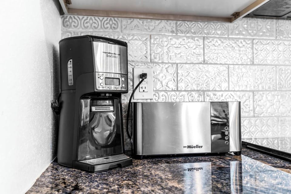 Apartment, Multiple Beds, Balcony, Beach View (Between Sky & Ocean) | Coffee and/or coffee maker