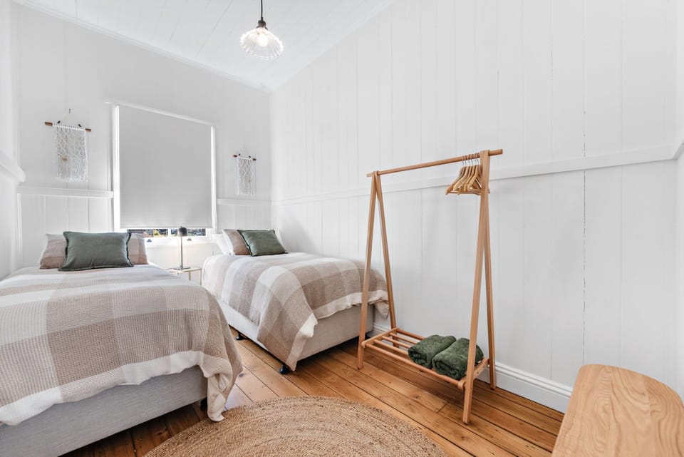 Stayawhile Cottage - Heritage 3 Bed in Tenterfield Apartment in Tenterfield