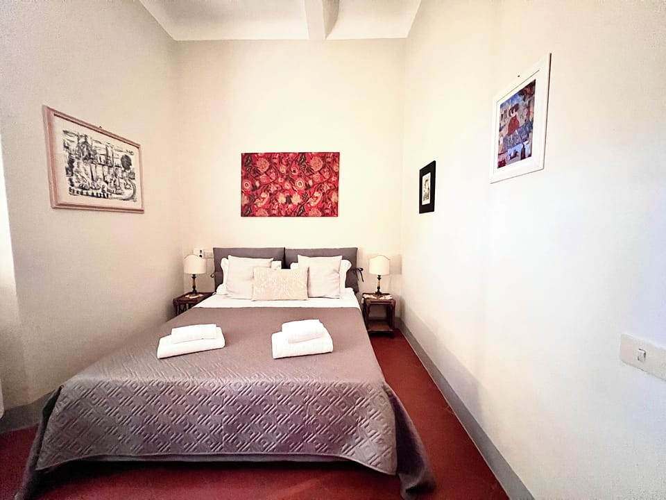 Liù, Central and cozy apartment in Lucca Apartment in Capannori