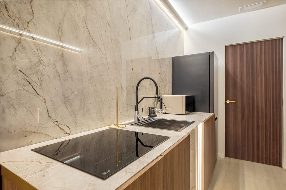 Luxury Apartment, 1 Queen Bed with Sofa bed, 2 Bathrooms | Private kitchen | Espresso maker, coffee/tea maker, full-size fridge, microwave