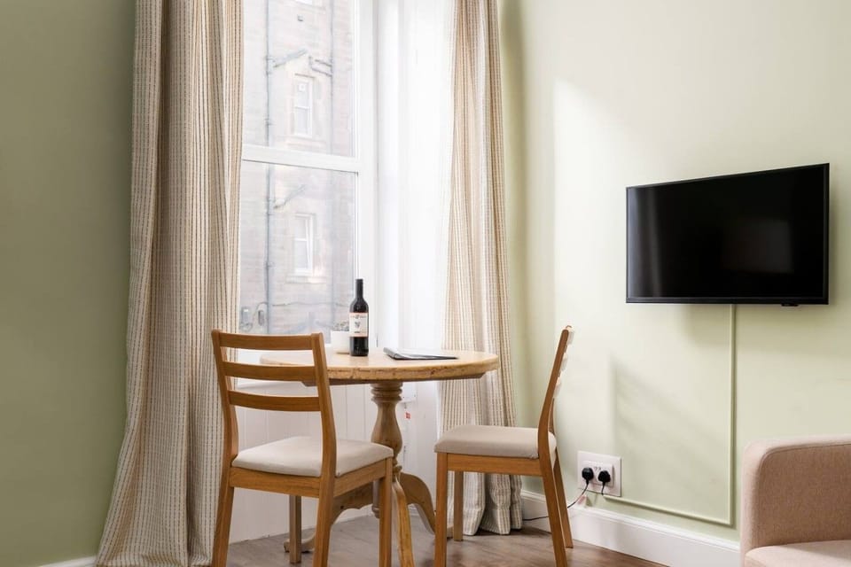 Living & dining area