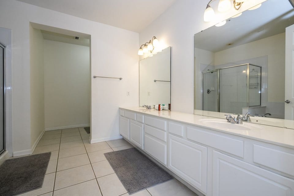 19 - 5025 Shoreway Loop, VISTA CAY Unit 103 - 1077
