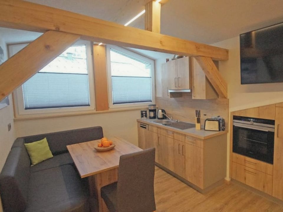 Apartment, 1 Bedroom, Mountain View | Private kitchen