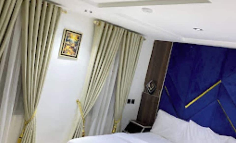 SHADLAT INTERNATIONAL HOTEL Hotel in Lagos