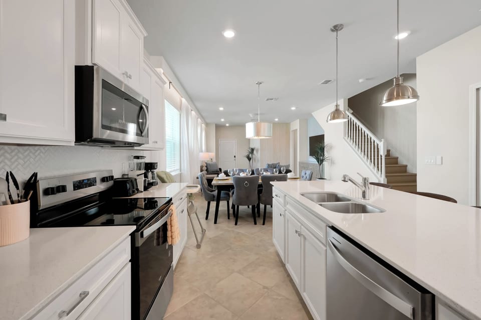 Fully equipped kitchen