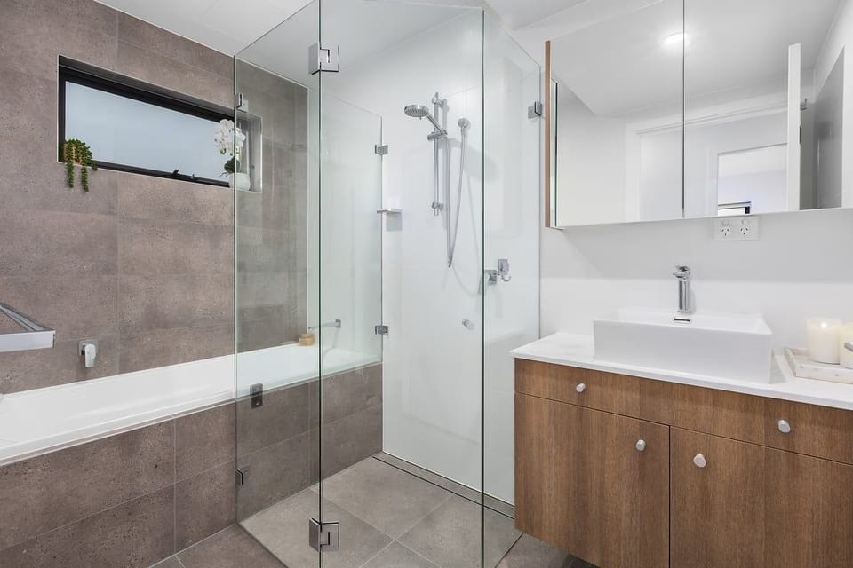 Main bathroom