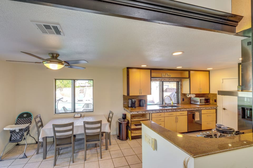 Kitchen | Cooking Basics | Dining Area | Dishes & Flatware Provided