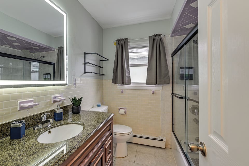 Full Bathroom