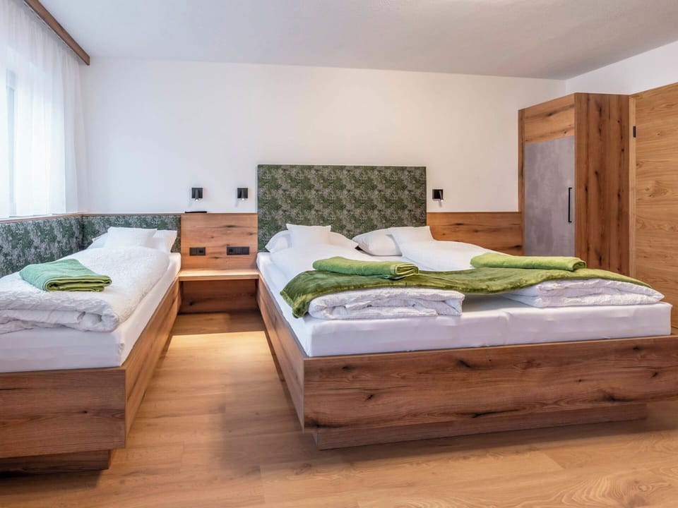Bed, Bedroom, Interior Design, Wood, Furniture, Bed Sheet, Flooring, Bedding, Floor, Ceiling