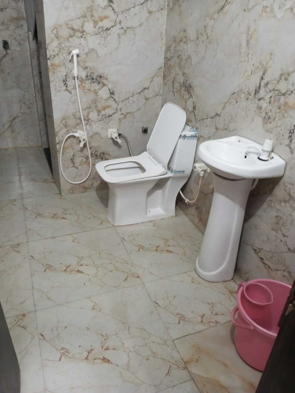 Dream In Hotel in Uttar Pradesh
