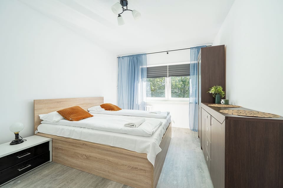 Apartment, Courtyard View | Iron/ironing board, WiFi (free)