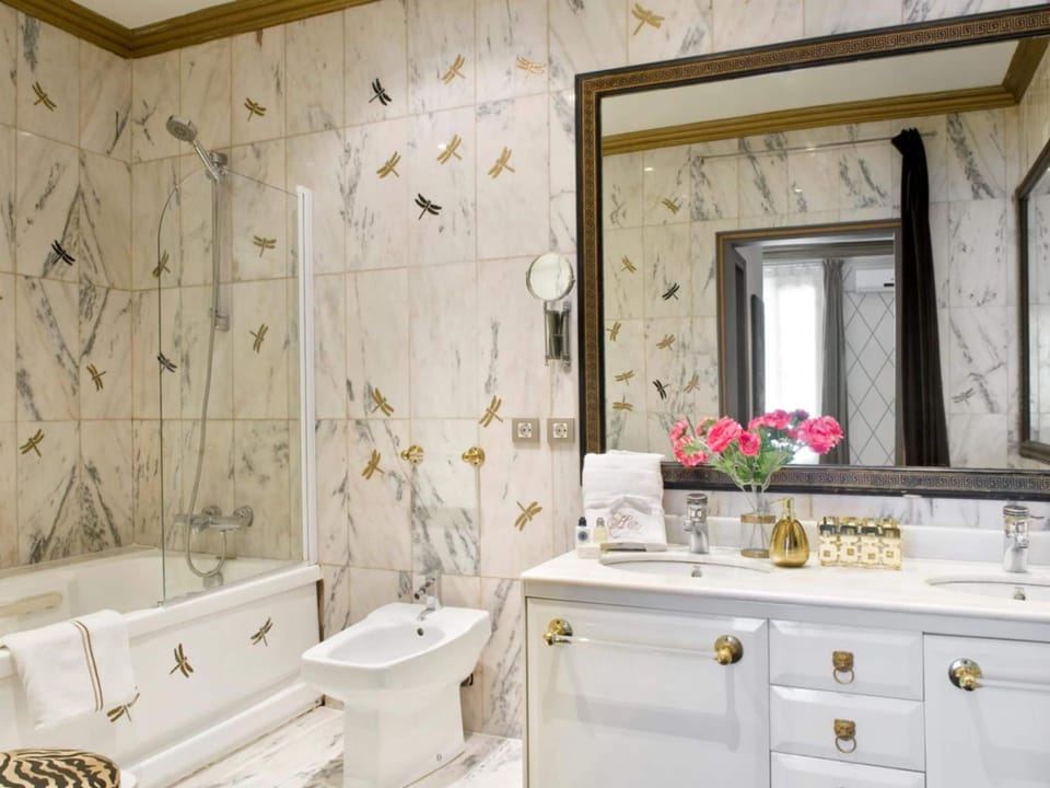 Hohomes - Centric Entire Barcelonian Flat Apartment hotel in Barcelona