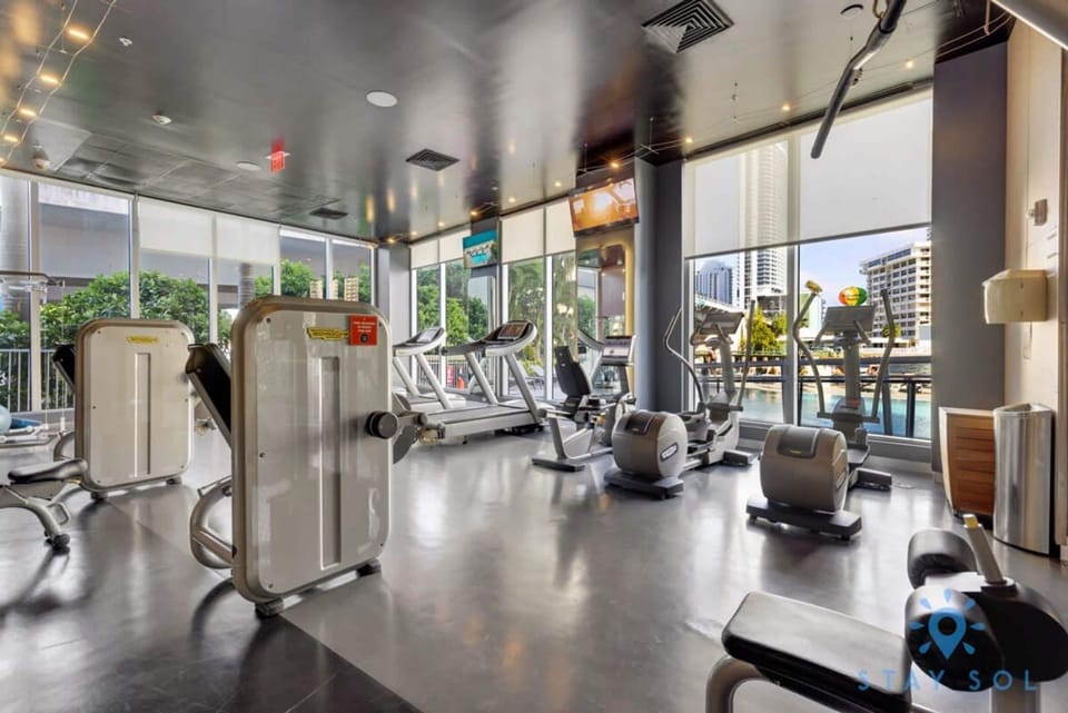 Lovely Studio With Amazing View gym and Amenities Apartment in Hallandale Beach