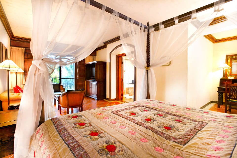 Honeymoon Double Room, 1 Queen Bed | Premium bedding, free minibar, in-room safe, individually decorated