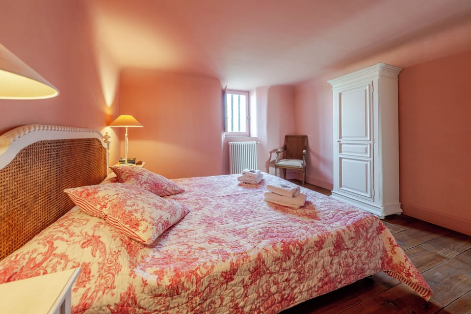 Ciste – Charming vacation rental for 9 people at Mas de la Marotte Cottage in French Riviera