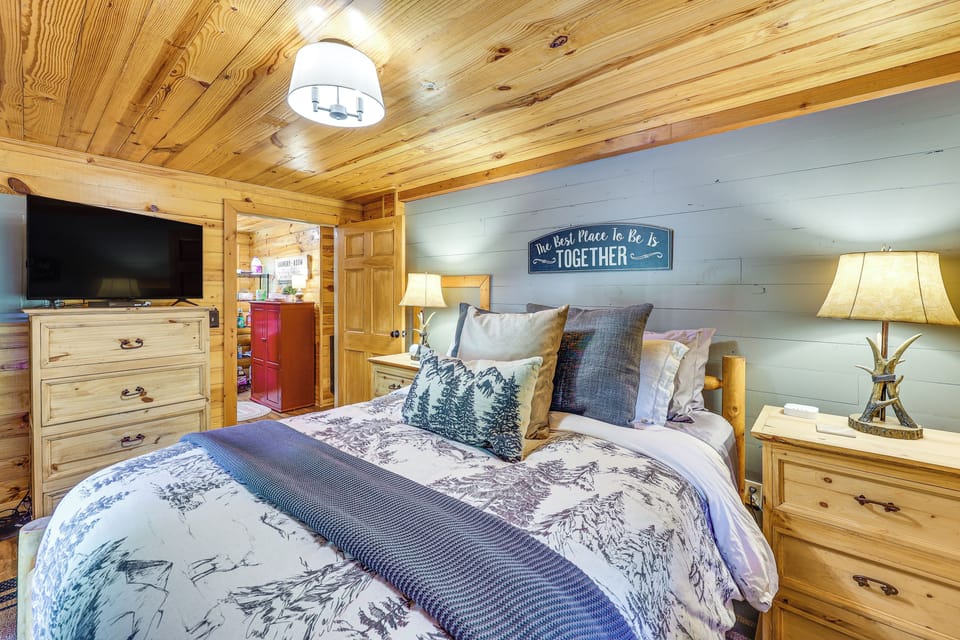 'wolf Ridge Lodge' w/ Hot Tub & Fire Pit! Cottage in Arkansas