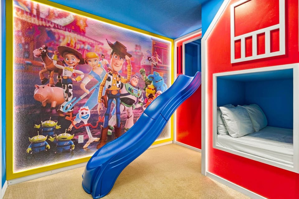 Family Dream Home Pool Arcade Slide Bed 2472 House in Osceola County