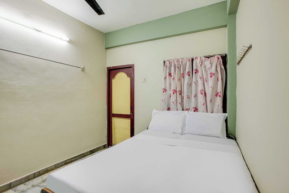 Hotel O Egmore Metro Station Chennai Hotel in Chennai