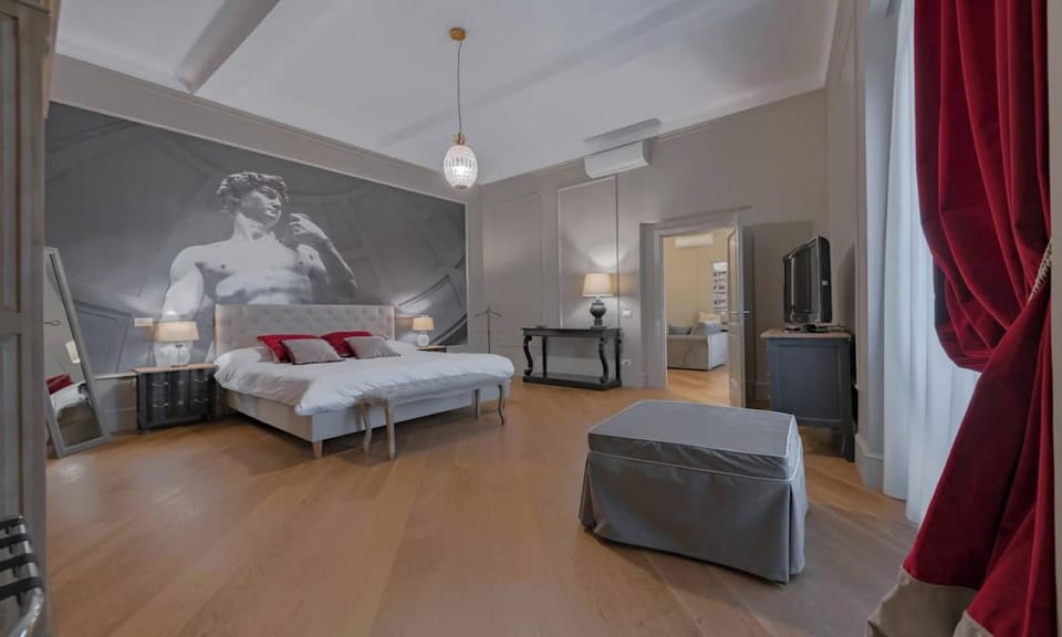 LUXURY 2-BEDROOM APARTMENT WITH STYLISH FLORENCE INTERIORS Apartment in Florence