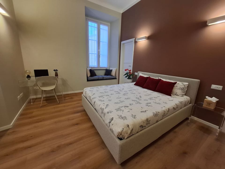Charming 2-Bedroom Apartment with Private Garden Apartment in Genoa