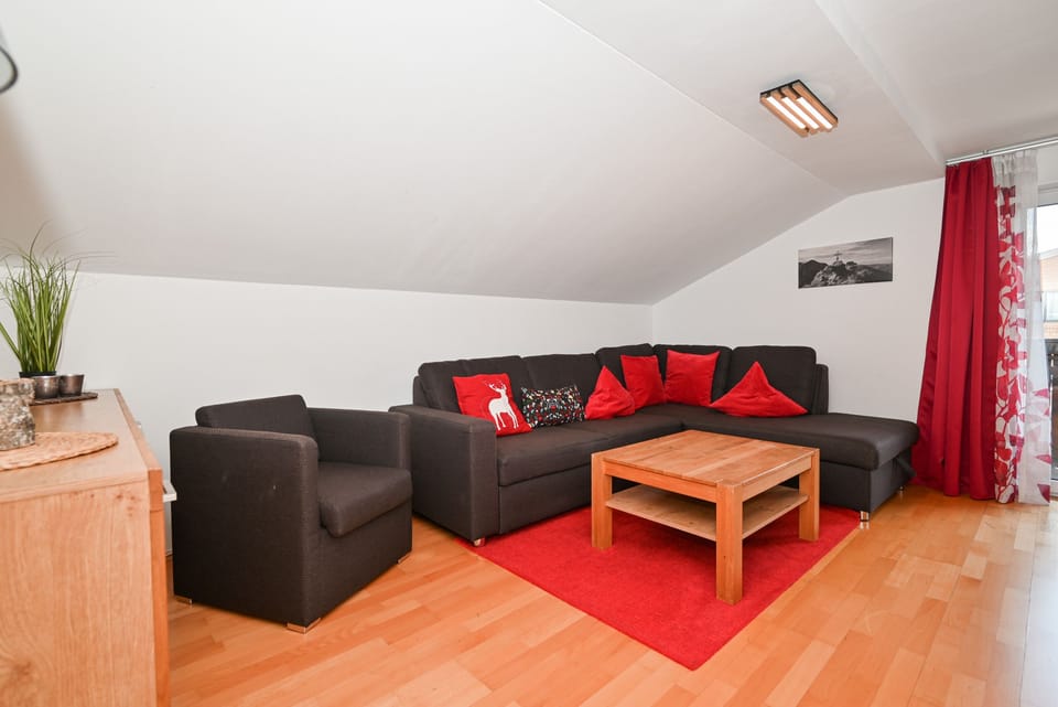 Lisa Apartment, balcony, near AreitXpress Apartment in Zell am See