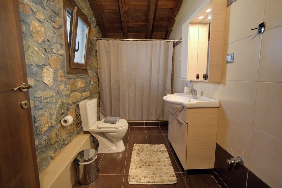 Bright and modern bathroom