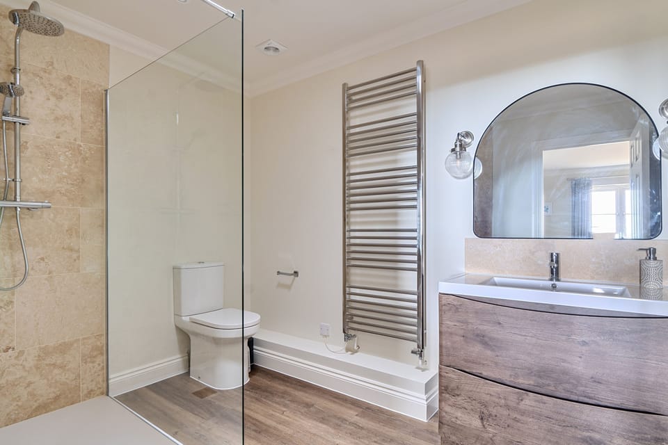 Summerfield House, Bulbarrow: The en-suite shower room for bedroom two