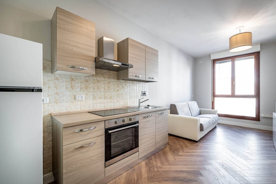 Apartment, 1 Bedroom, Kitchen | Private kitchen | Coffee/tea maker