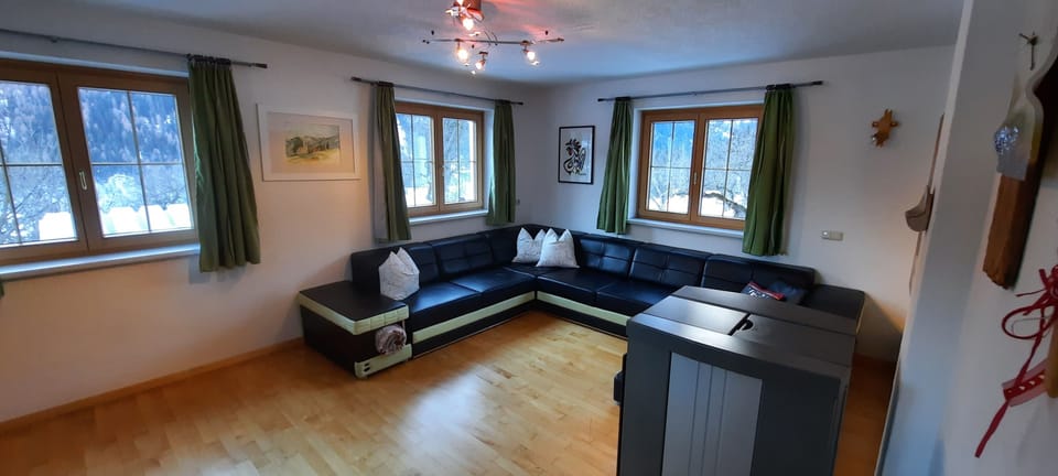 Apartment 'Rackhof' with Mountain View, Private Terrace and Wi-Fi Apartment in Tyrol