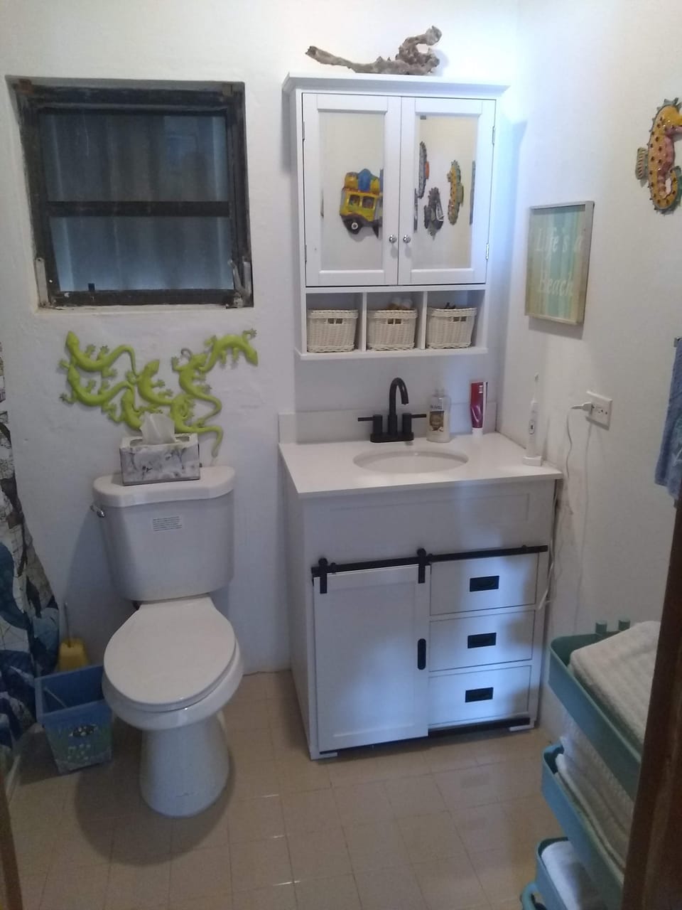 Rainbow Bay, MERMAIDS Cozy 2-bedroom house Ocean Front short walk to 5 Beaches House in North Eleuthera