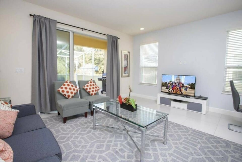 3BR Near Disney Mickey Room, Private Pool Villa in Four Corners
