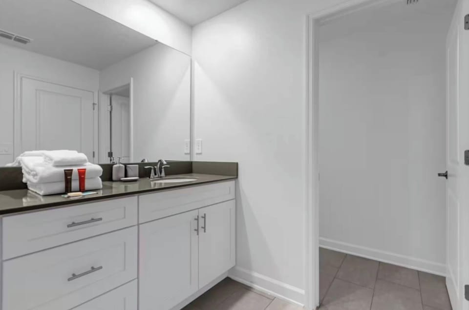 5BR house with spa near Disney area House in Kissimmee