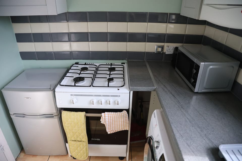Standard Apartment | Private kitchen | Coffee/tea maker, electric kettle