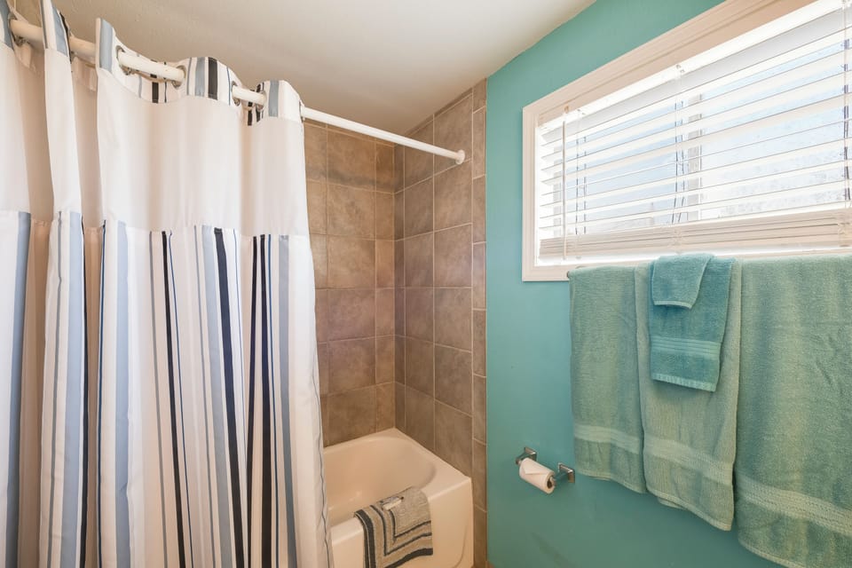 Full bath with bathtub/shower