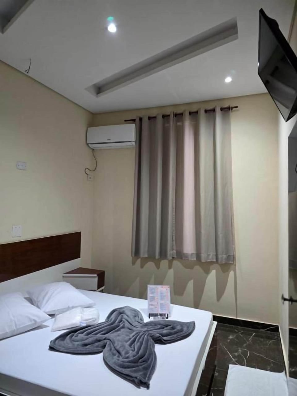 Iron/ironing board (on request), bed sheets