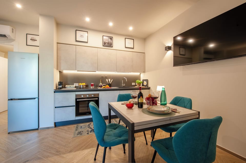 Apartment (1 Bedroom) | Private kitchen | Espresso maker, microwave, oven, stovetop