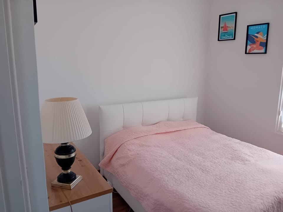 Il Gattino di Sanremo 1 – Relaxing Apartment with Wi-Fi, AC & Parking Apartment in Sanremo