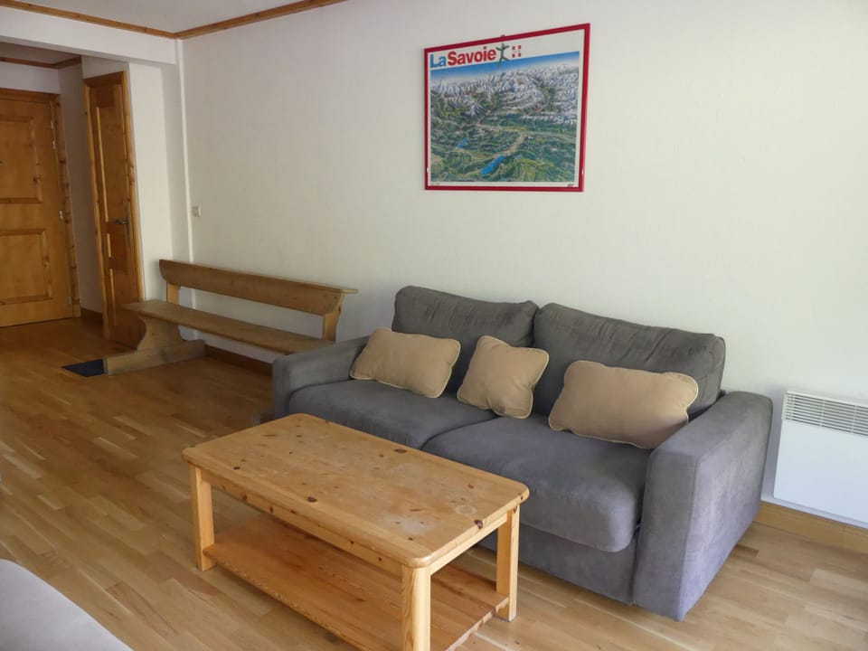 Cozy three-room near slopes - 6 guests Apartment in Pralognan-la-Vanoise